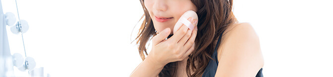 腫れもダウンタイムもほぼなく、当日から化粧して帰れます。